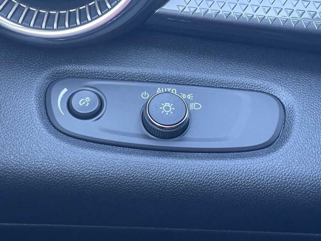 New 2026 Chevrolet Trax ACTIV FWD image 28