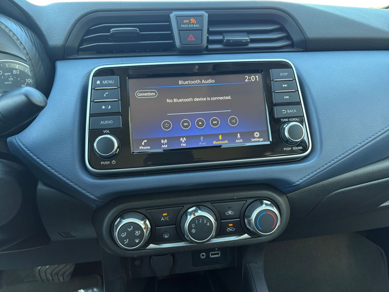 Used 2025 Nissan Versa SV image 17