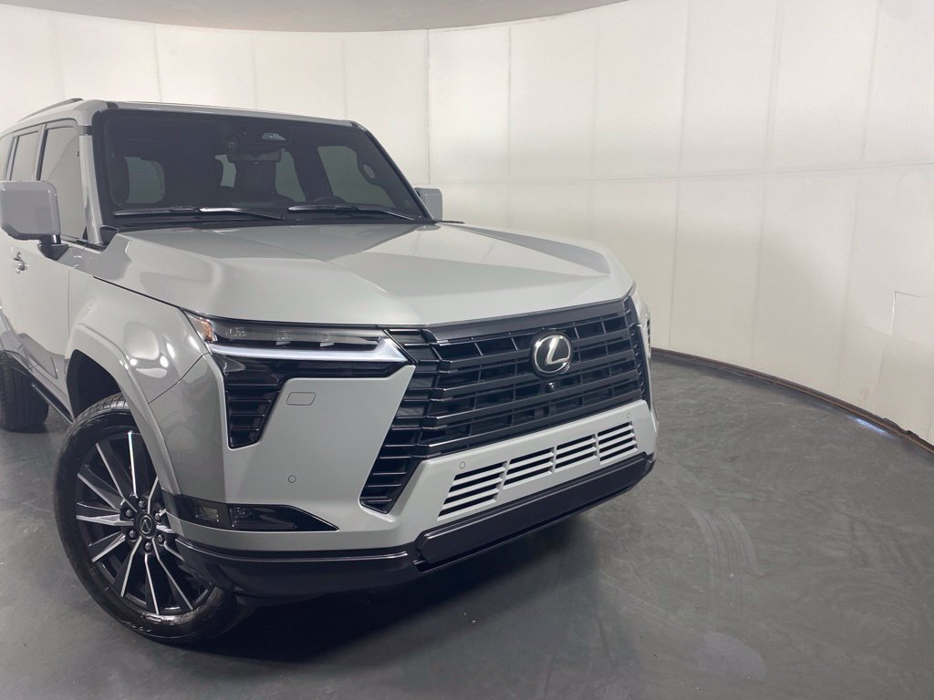 Certified 2026 Lexus GX 550 w/ Accessory Package (2T) AWD/4WD image 3