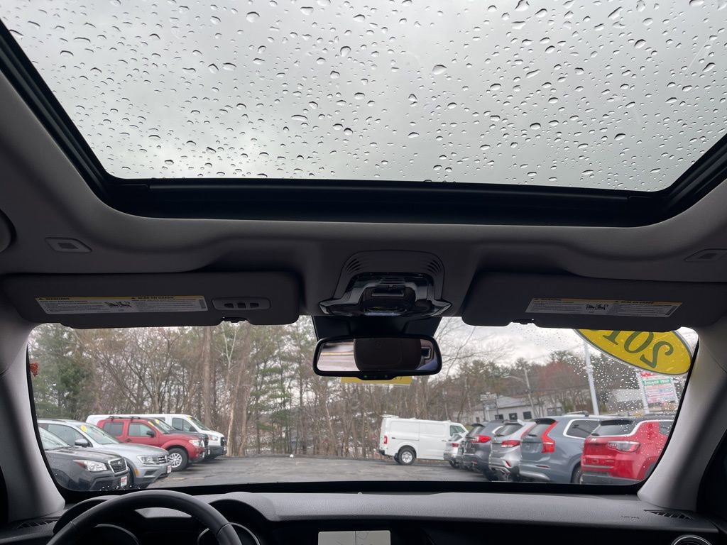 Used 2018 Alfa Romeo Stelvio AWD image 30