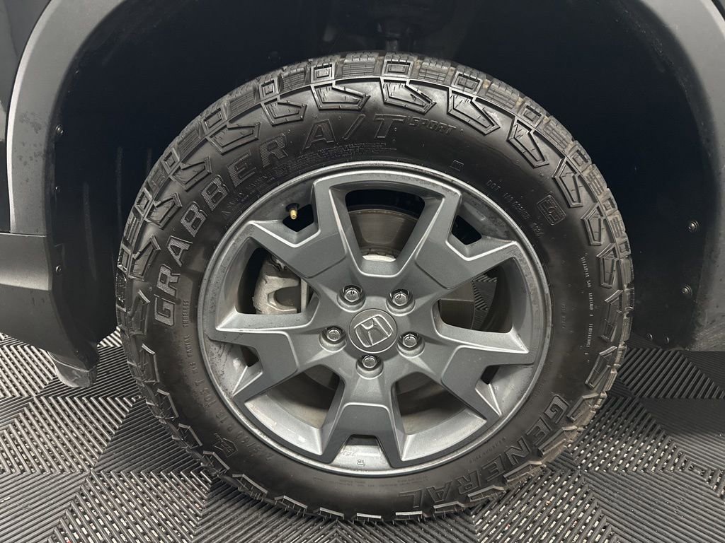 Used 2025 Honda Passport TrailSport image 38