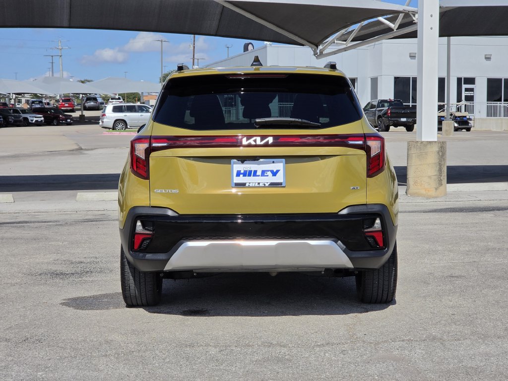 Used 2024 Kia Seltos SX w/ SX Sunroof Package AWD/4WD image 6