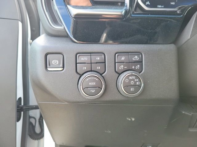 Used 2025 Chevrolet Silverado 3500 LT w/ All Star Edition image 17