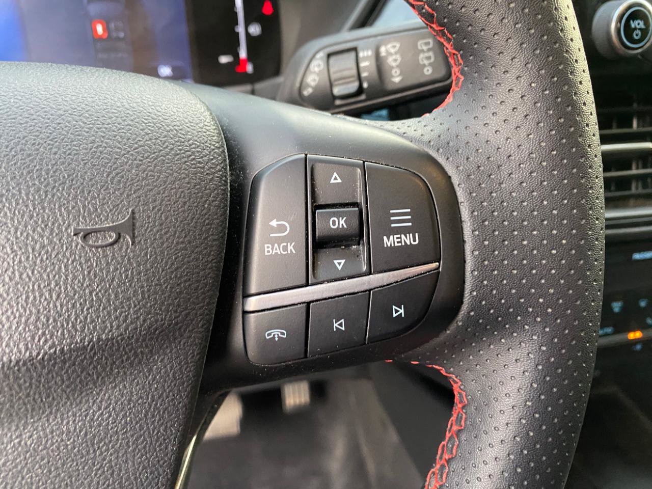 Used 2025 Ford Escape ST-Line w/ Equipment Group 301A FWD image 61