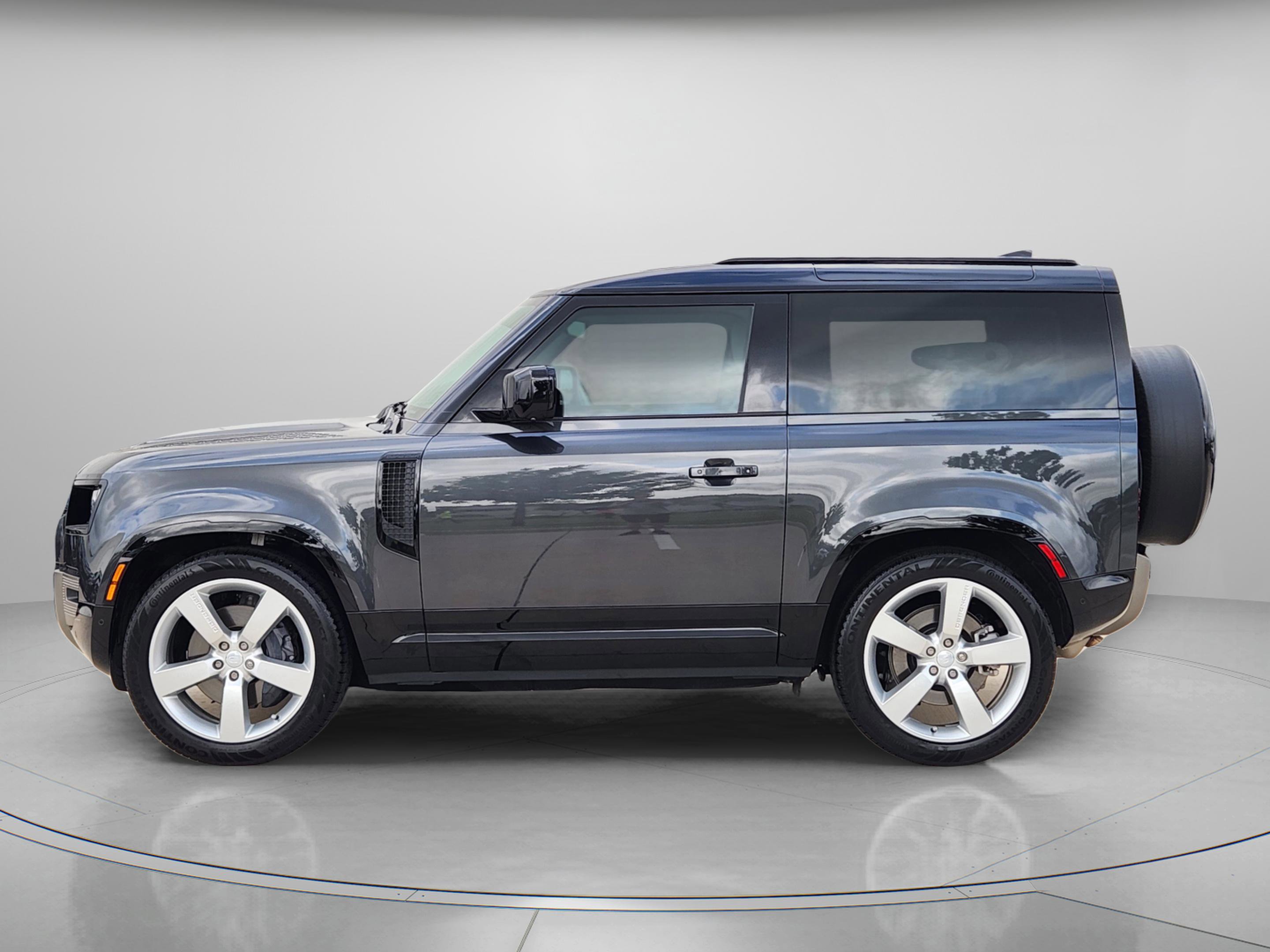 Certified 2025 Land Rover Defender 90 X-Dynamic SE video 2