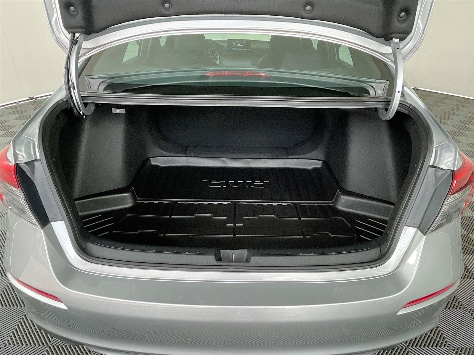 Used 2023 Honda Civic Sport image 28