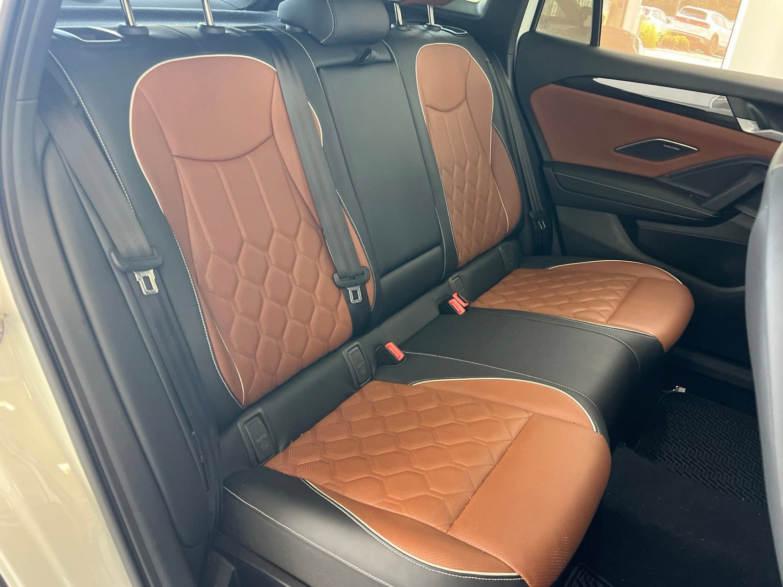 Used 2026 Volkswagen Tiguan SEL R-Line AWD/4WD image 41