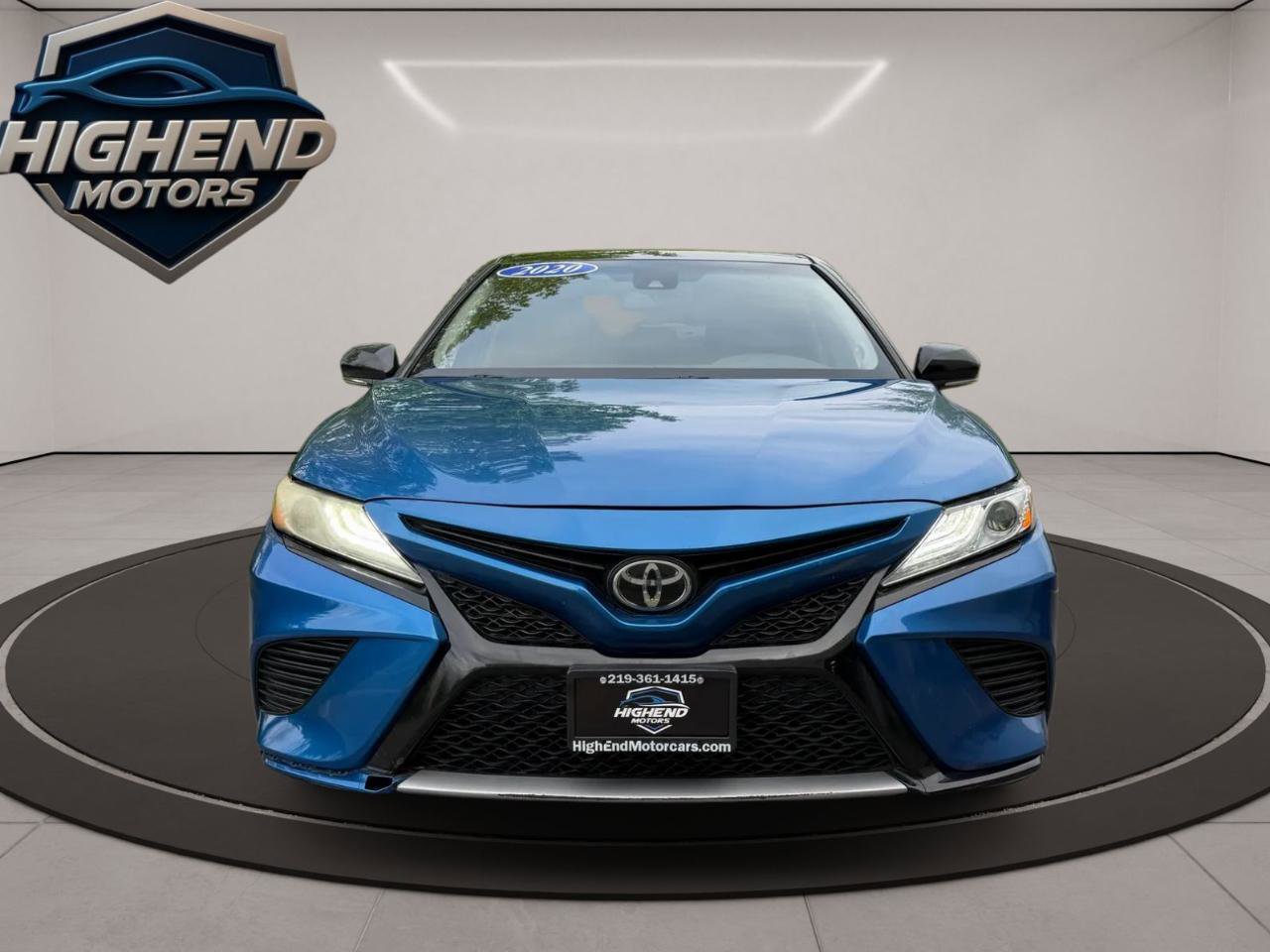 Used 2020 Toyota Camry XSE w/ Navigation Package FWD image 9