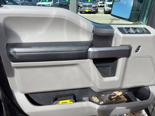 Used 2019 Ford F150 XLT w/ Equipment Group 302A Luxury AWD/4WD image 12