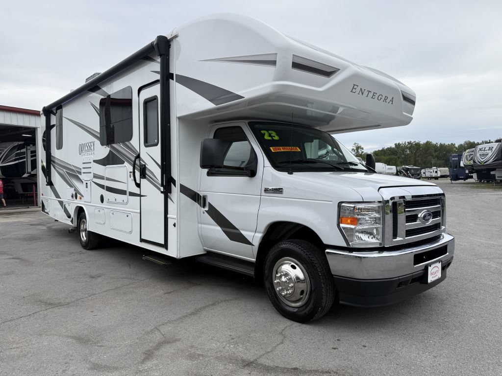 Used 2023 Ford E-450 and Econoline 450 Super Duty w/ Motorhome Prep Package RWD image 32