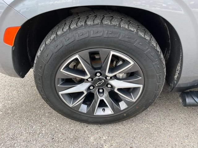 Used 2022 Chevrolet Suburban Z71 w/ Off-Road Capability Package AWD/4WD image 25