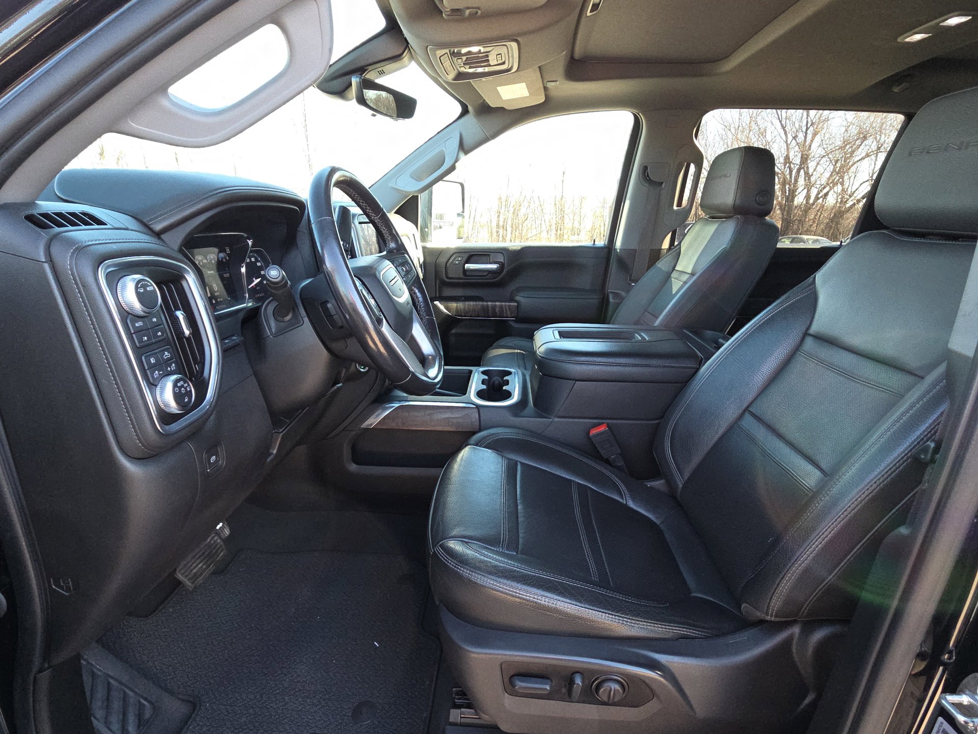 Used 2022 GMC Sierra 2500 Denali w/ Denali Ultimate Package image 17