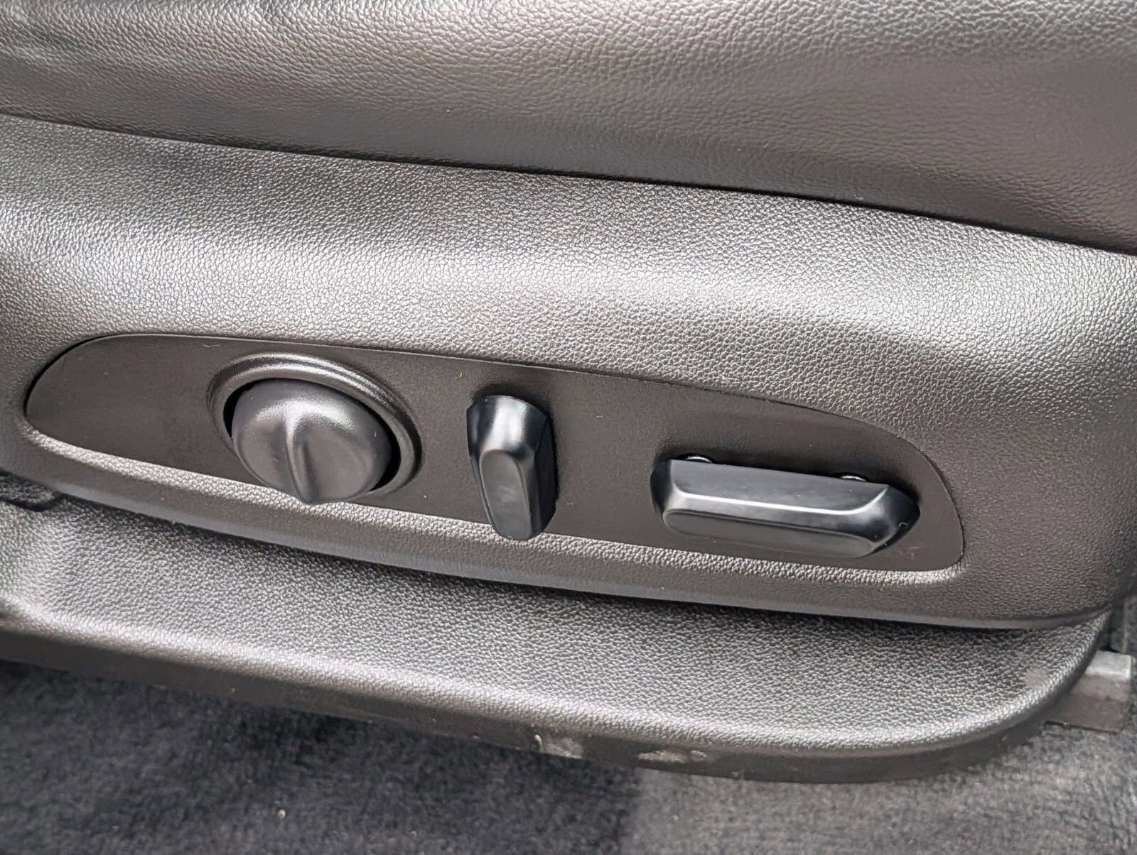 Used 2021 Chevrolet Traverse Premier w/ LPO, Floor Liner Package image 29