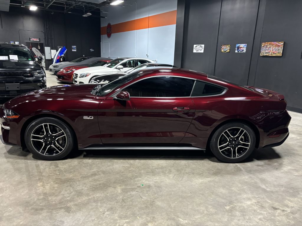 Used 2018 Ford Mustang GT RWD image 5