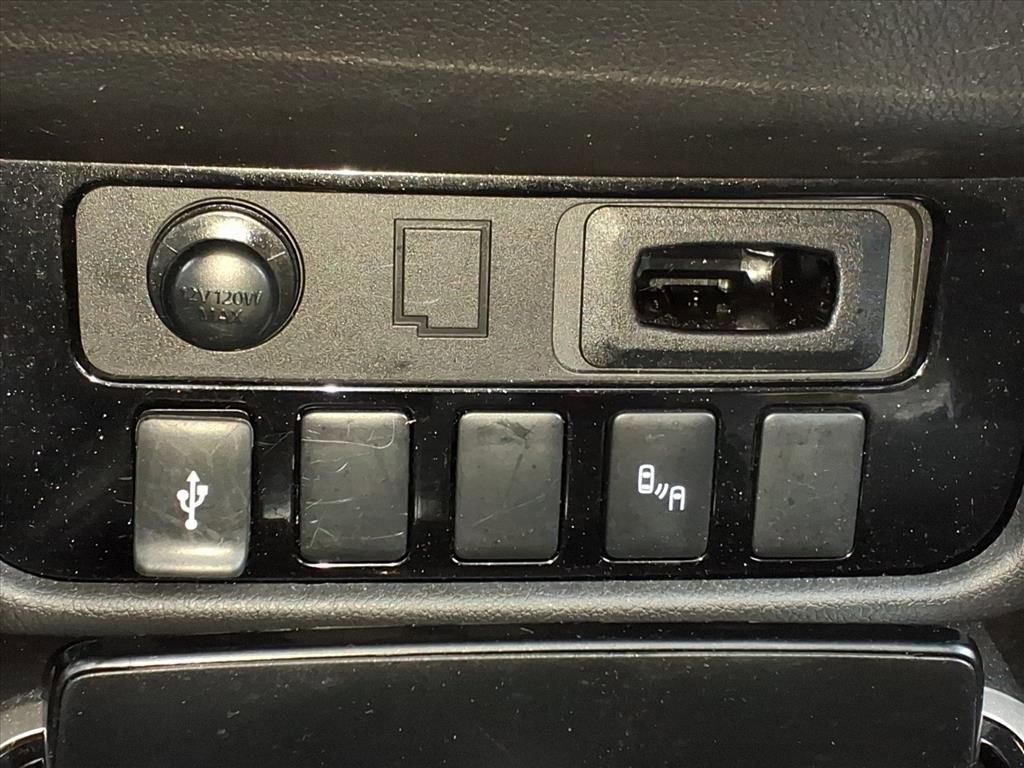 Used 2019 Mitsubishi Outlander FWD image 17