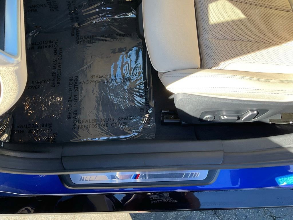 Used 2025 BMW i4 eDrive40 w/ M Sport Package image 16