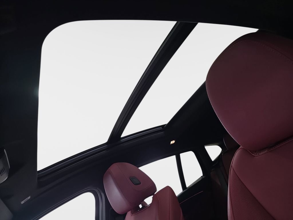 Certified 2024 BMW X4 xDrive30i w/ Premium Package image 29