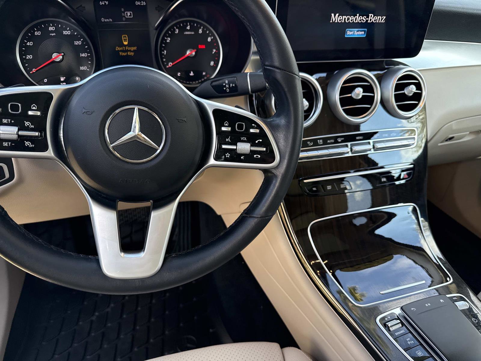 Used 2022 Mercedes-Benz GLC 300 image 28