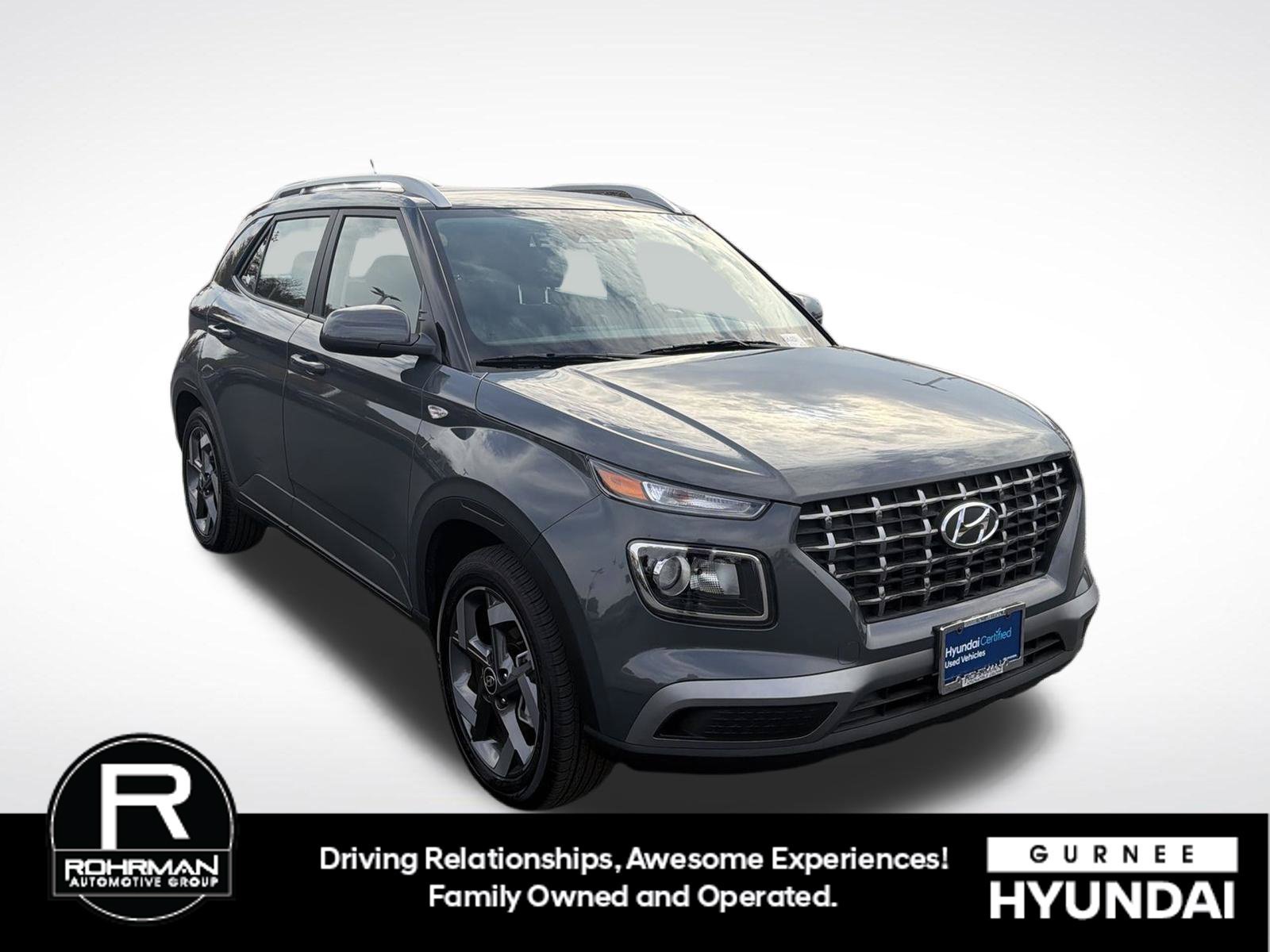 Used 2026 Hyundai Venue SEL FWD image 2