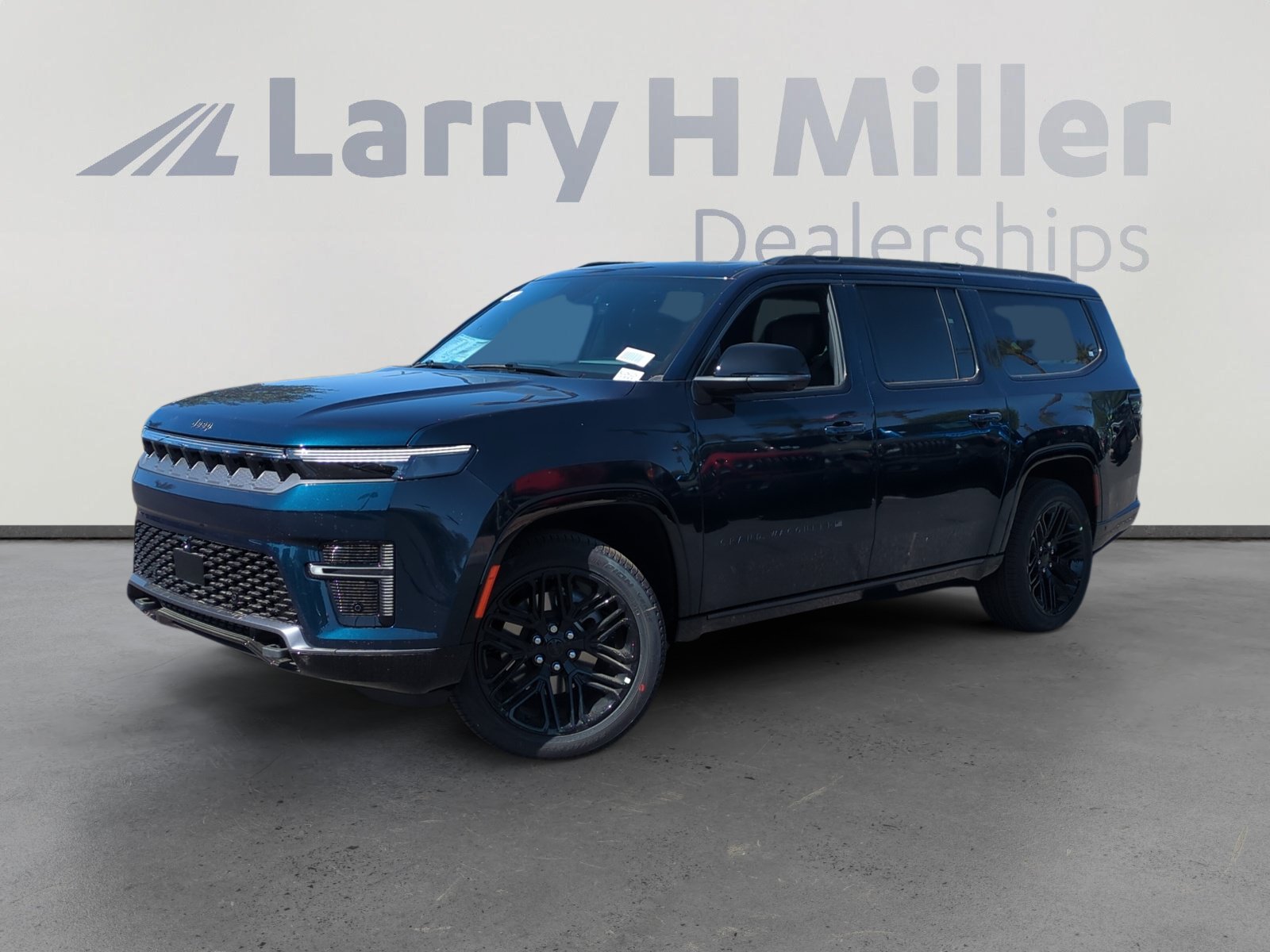 New 2026 Jeep Grand Wagoneer L Limited AWD/4WD image 1