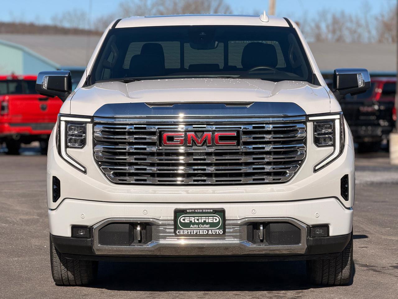 Used 2024 GMC Sierra 1500 Denali w/ Denali Reserve Package AWD/4WD image 2