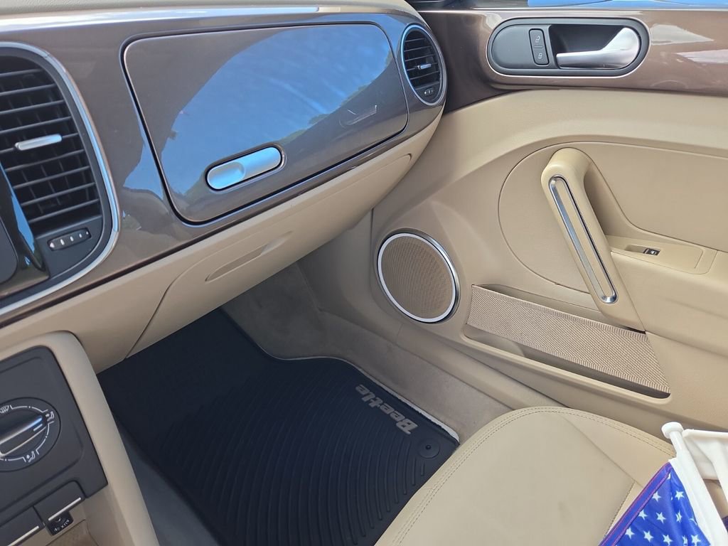 Used 2014 Volkswagen Beetle 1.8T image 13