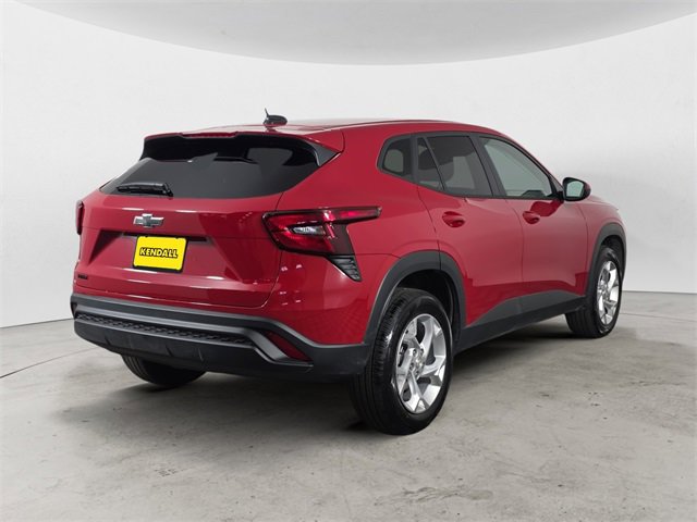 Used 2026 Chevrolet Trax LS w/ LS Convenience Package image 5