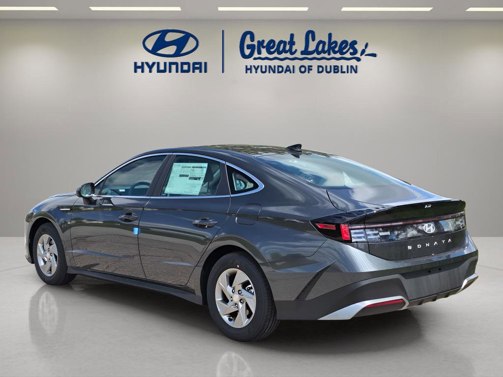 New 2026 Hyundai Sonata SE FWD image 3