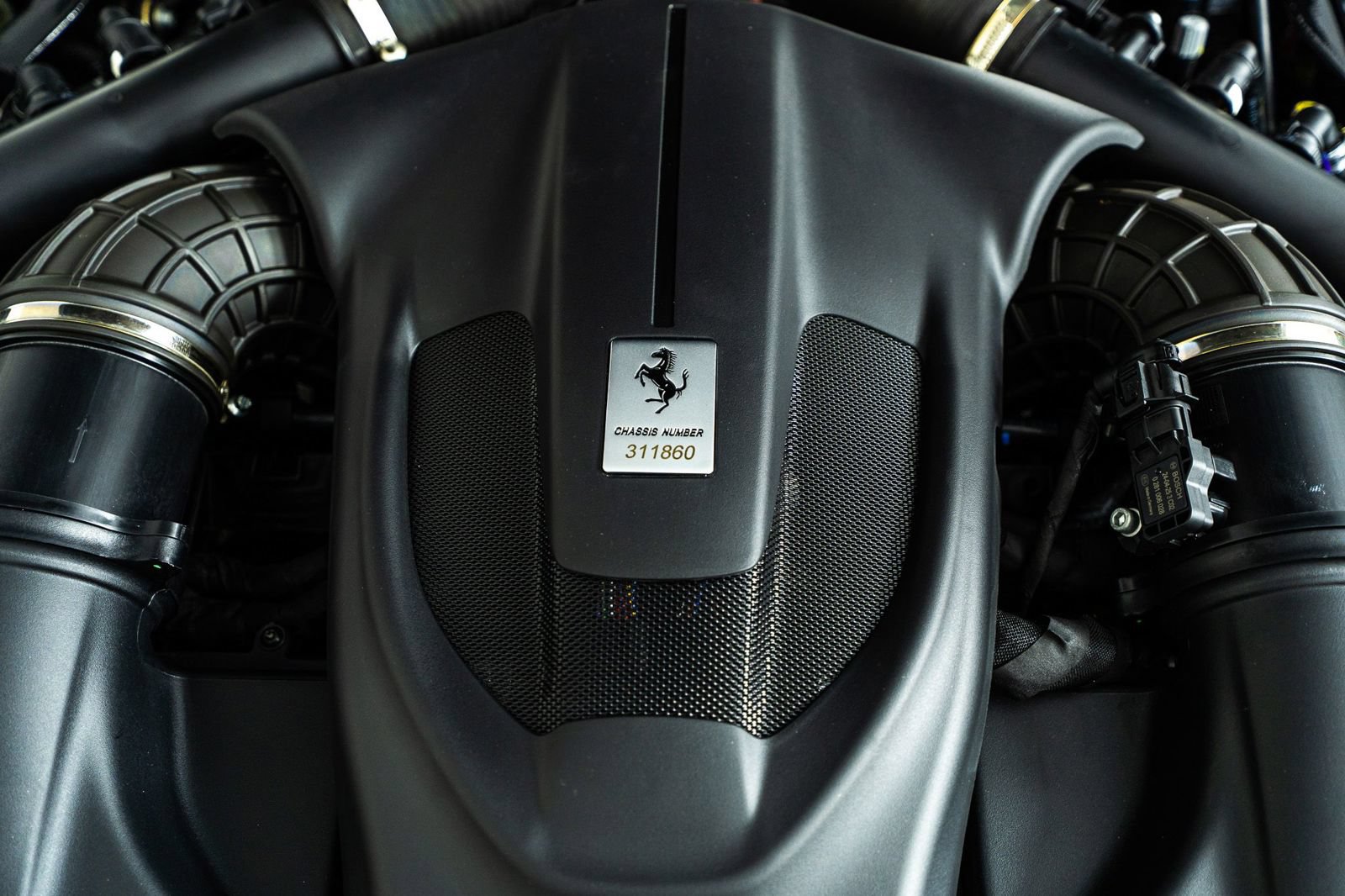 Certified 2025 Ferrari Roma Spider RWD image 12