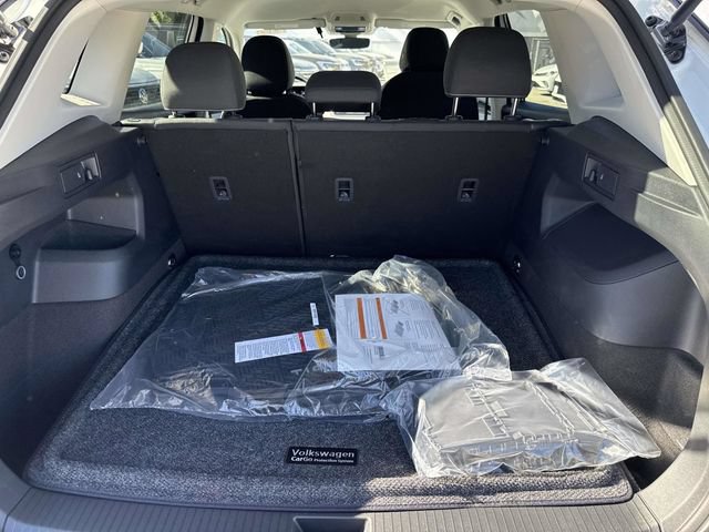 Certified 2025 Volkswagen Tiguan S w/ 18" Wheel Package FWD image 5