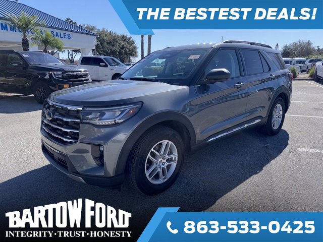 Used 2025 Ford Explorer Active w/ Active Comfort Package image 1