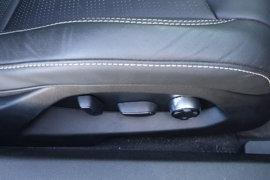 Used 2022 Chevrolet Corvette Stingray Premium Cpe w/ Z51 Performance Package image 38