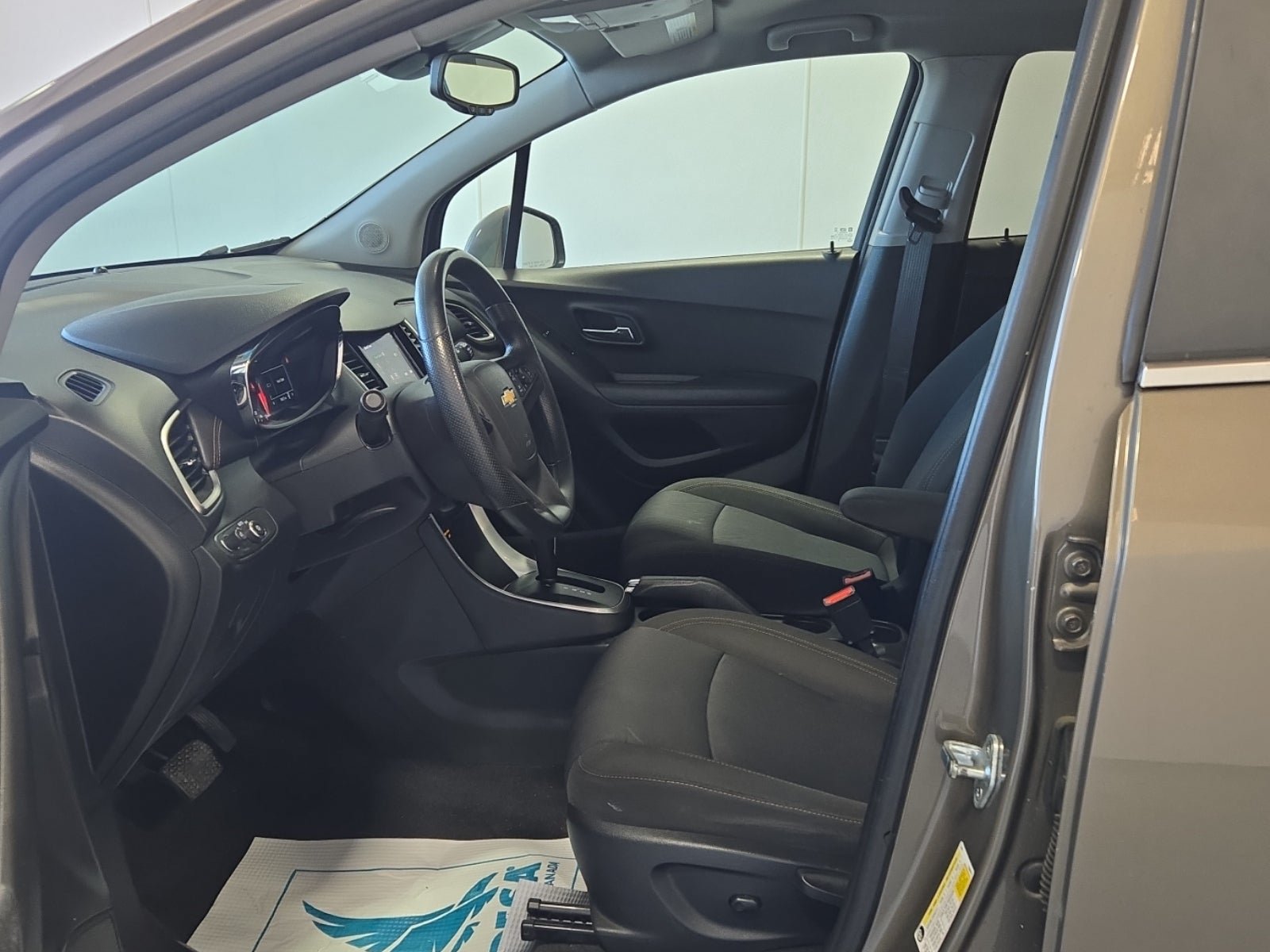 Used 2020 Chevrolet Trax LT AWD/4WD image 7