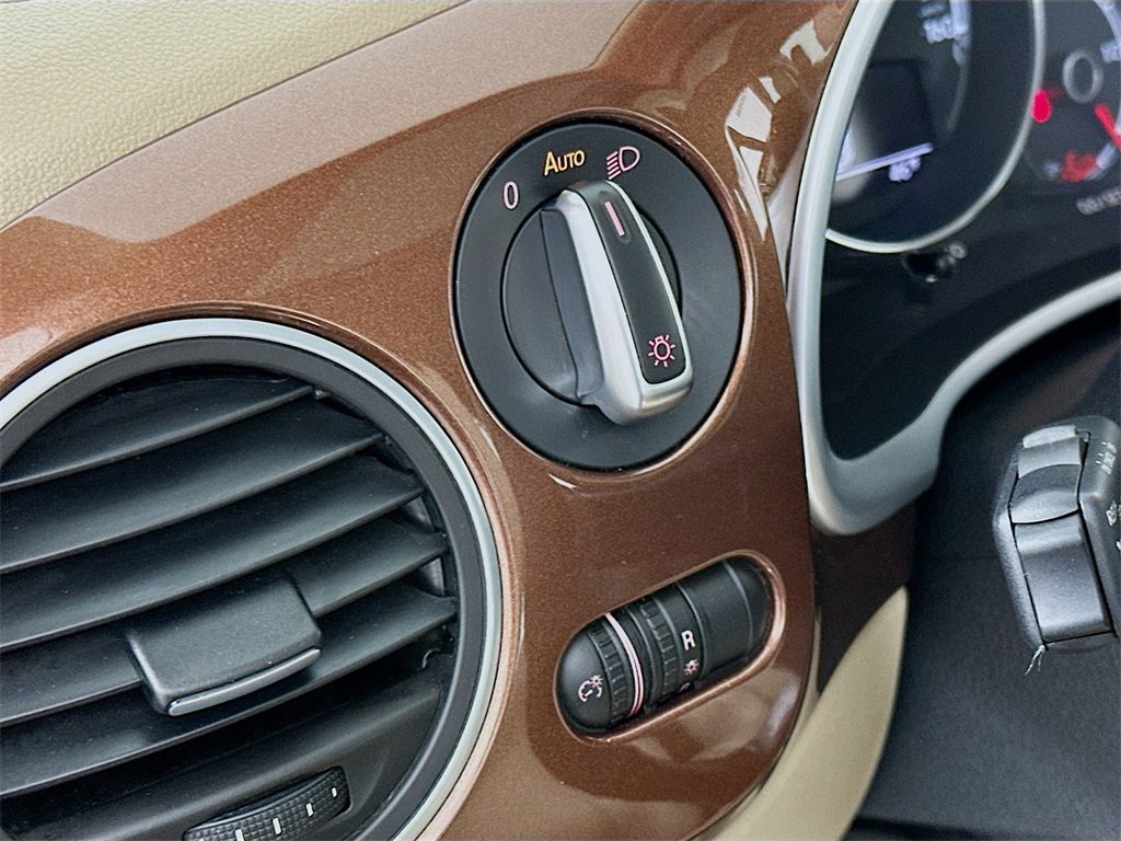 Used 2017 Volkswagen Beetle 1.8T SEL image 14