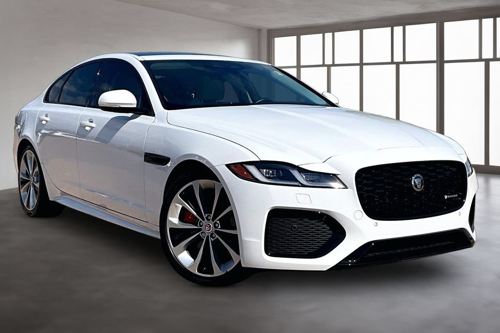 Used 2022 Jaguar XF R-Dynamic SE AWD/4WD image 10