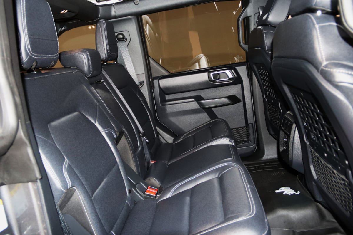 Used 2025 Ford Bronco Badlands AWD/4WD image 65