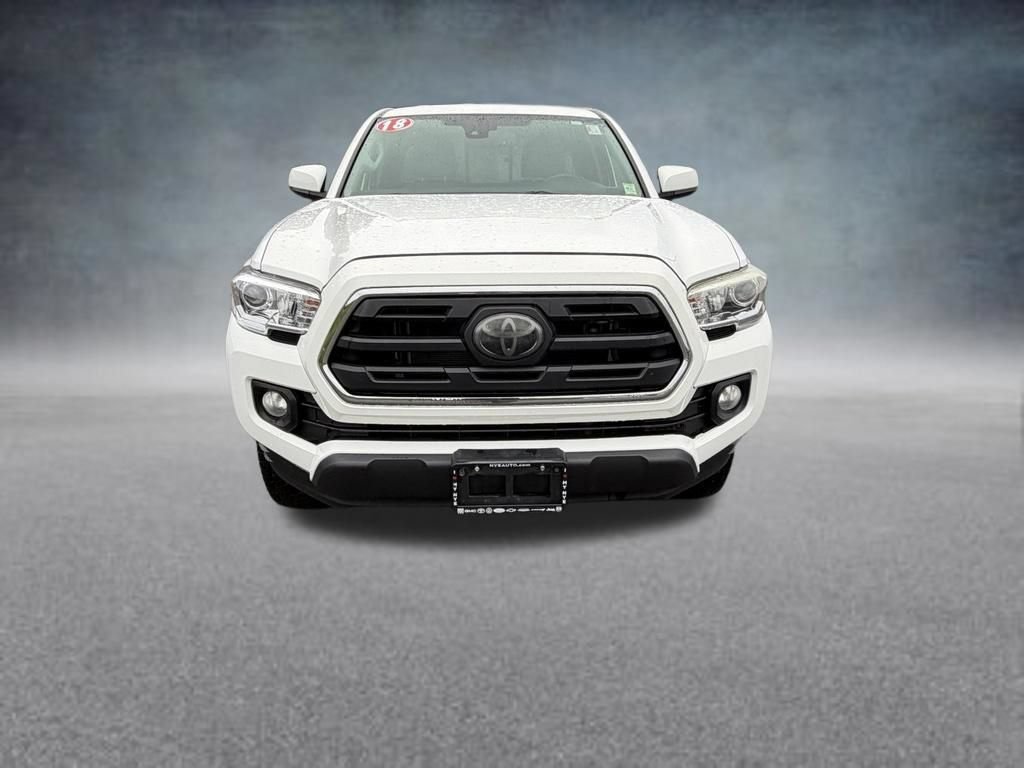 Used 2018 Toyota Tacoma SR5 AWD/4WD image 9