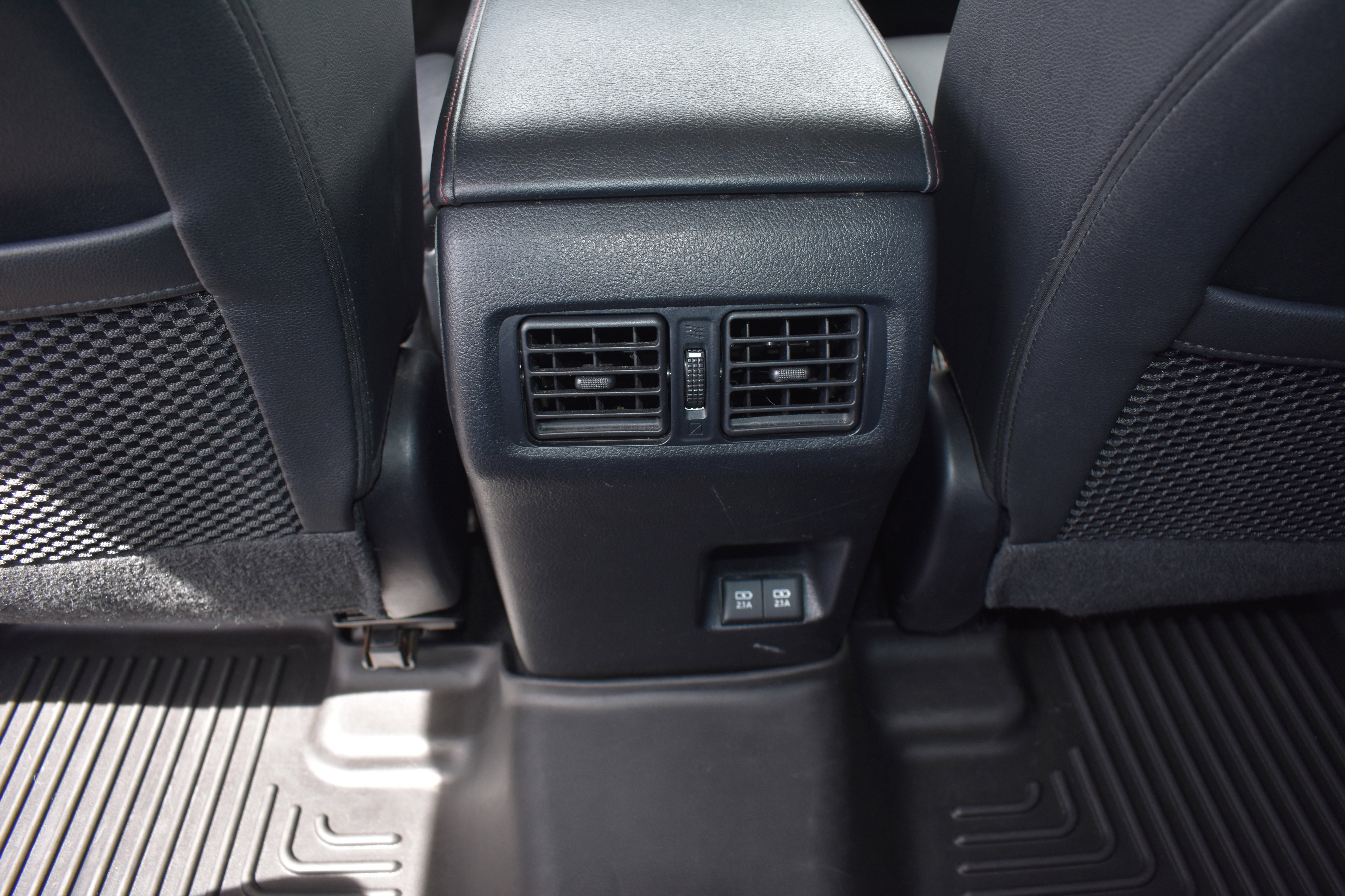 Used 2022 Toyota 4Runner TRD Off-Road Premium AWD/4WD image 28