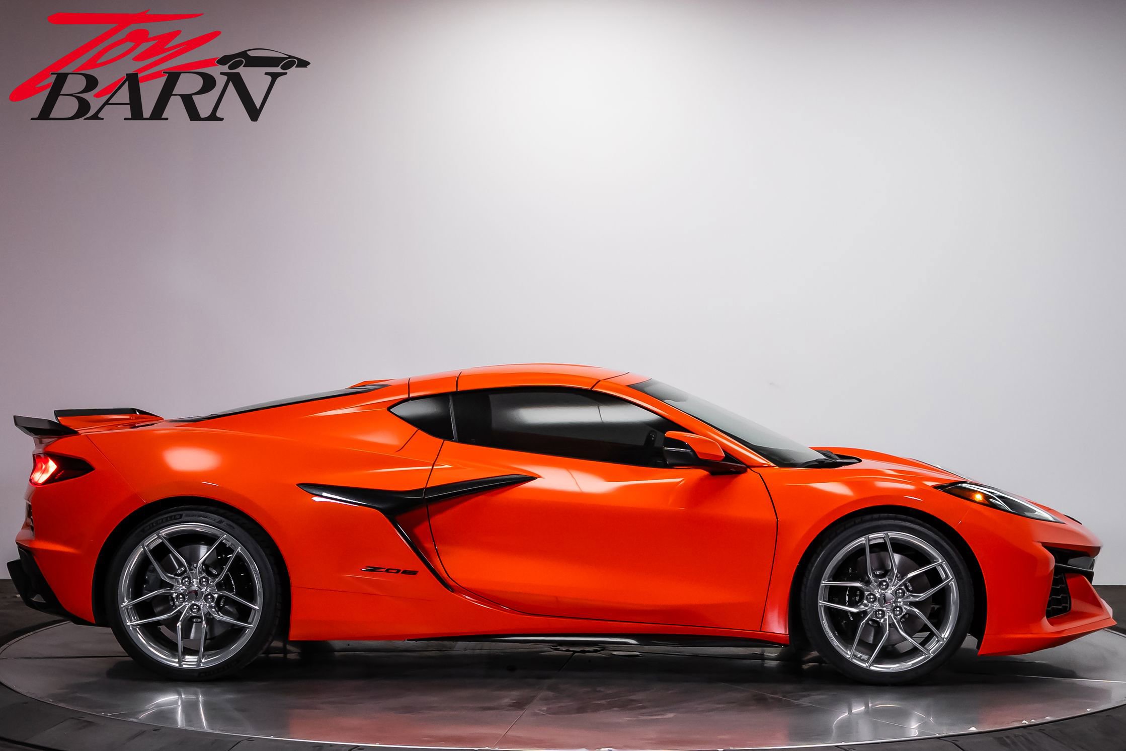 Used 2025 Chevrolet Corvette Z06 w/ Stealth Interior Trim Package RWD image 14