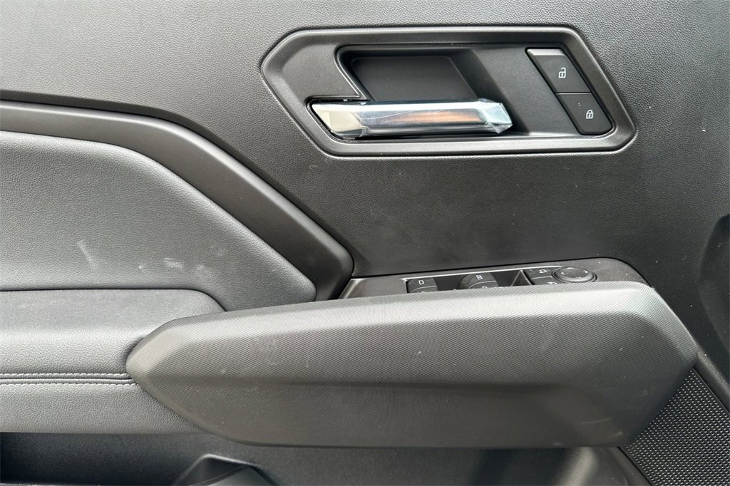 New 2025 GMC Canyon Elevation w/ Convenience Package image 9