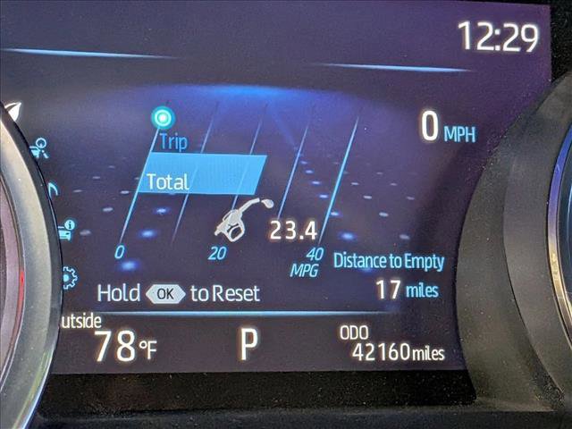 Used 2020 Toyota Camry XLE FWD image 5