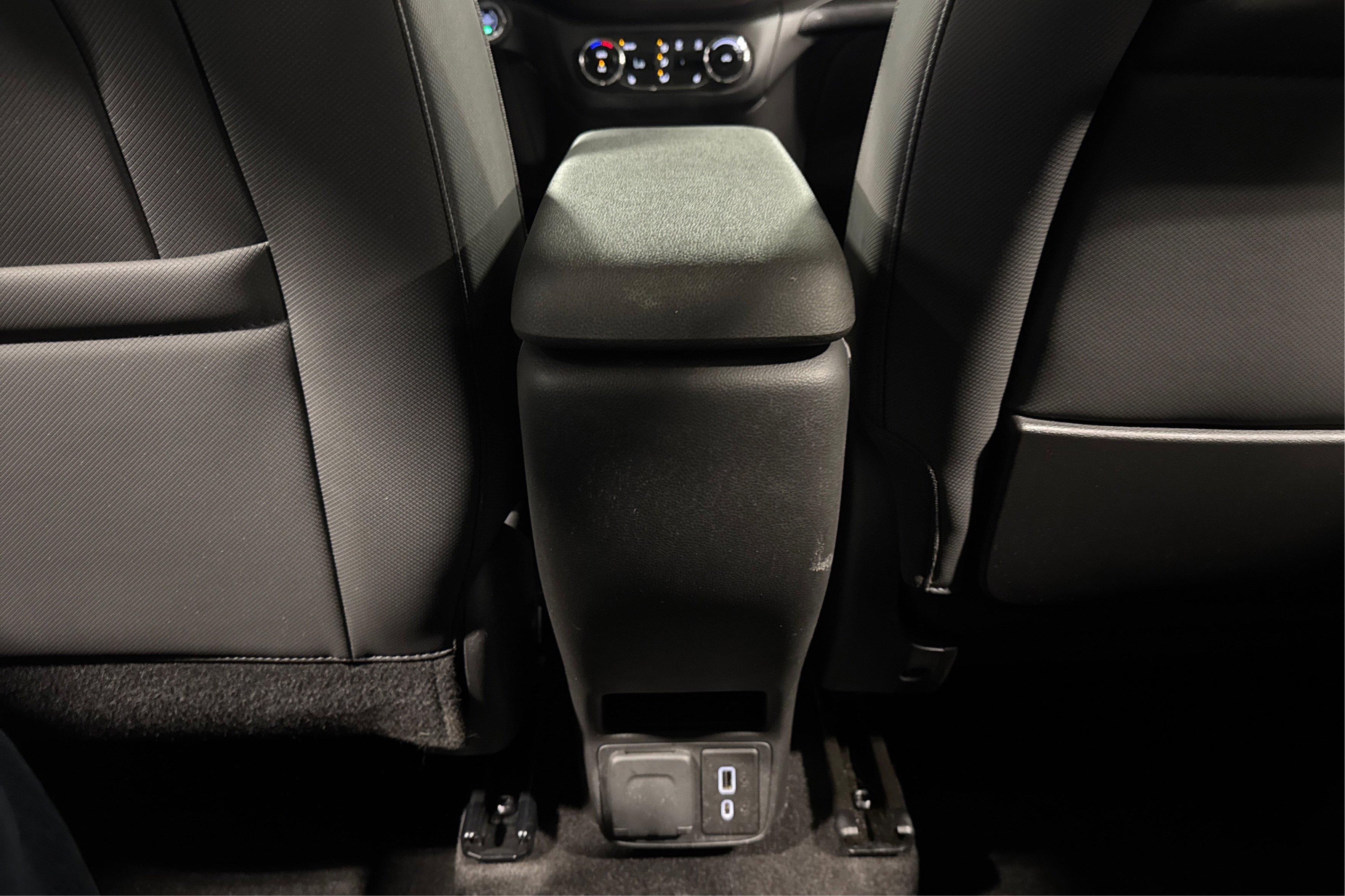 Used 2023 Chevrolet TrailBlazer RS w/ Sun and Liftgate Package AWD/4WD image 37