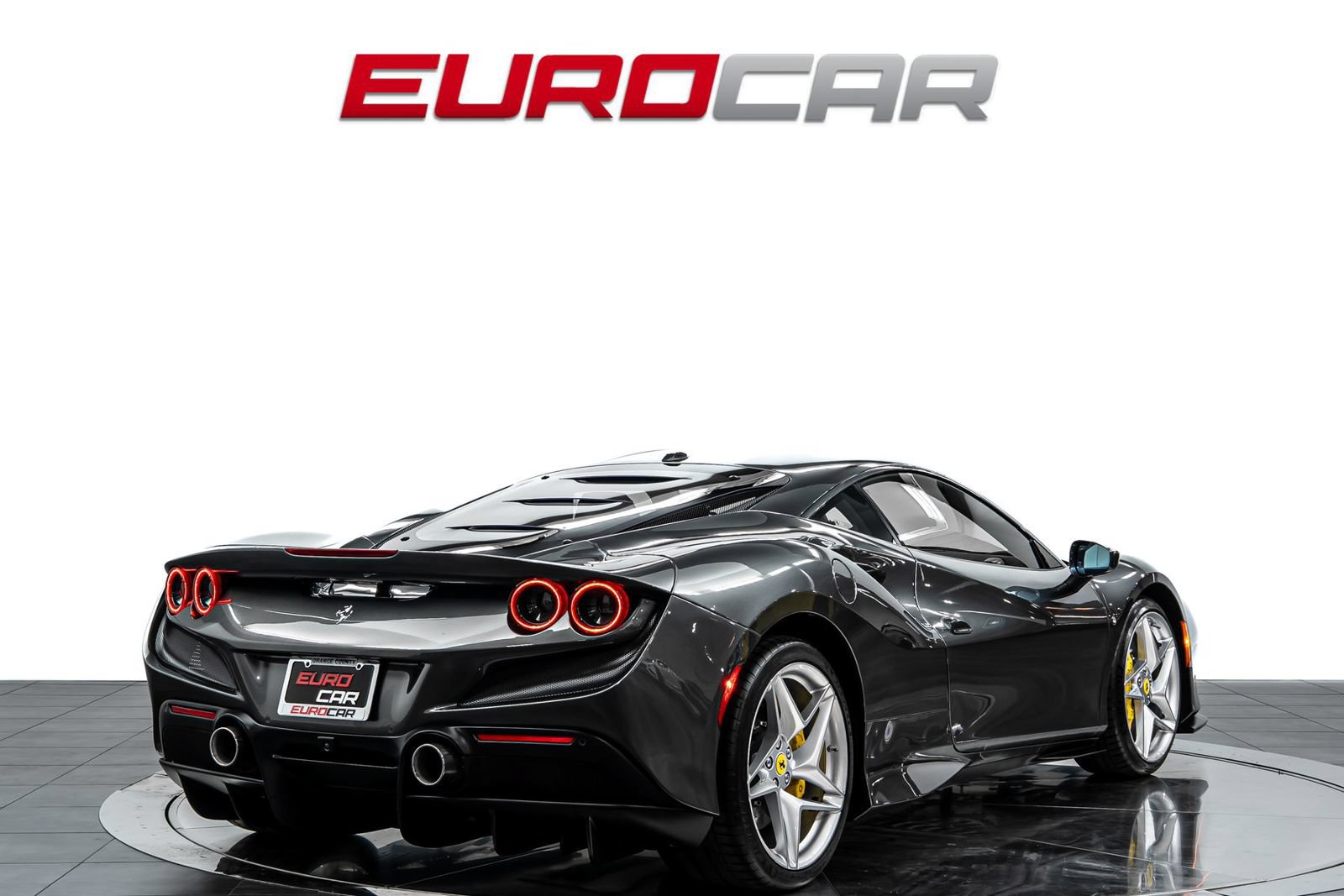 Used 2021 Ferrari F8 Tributo RWD image 5