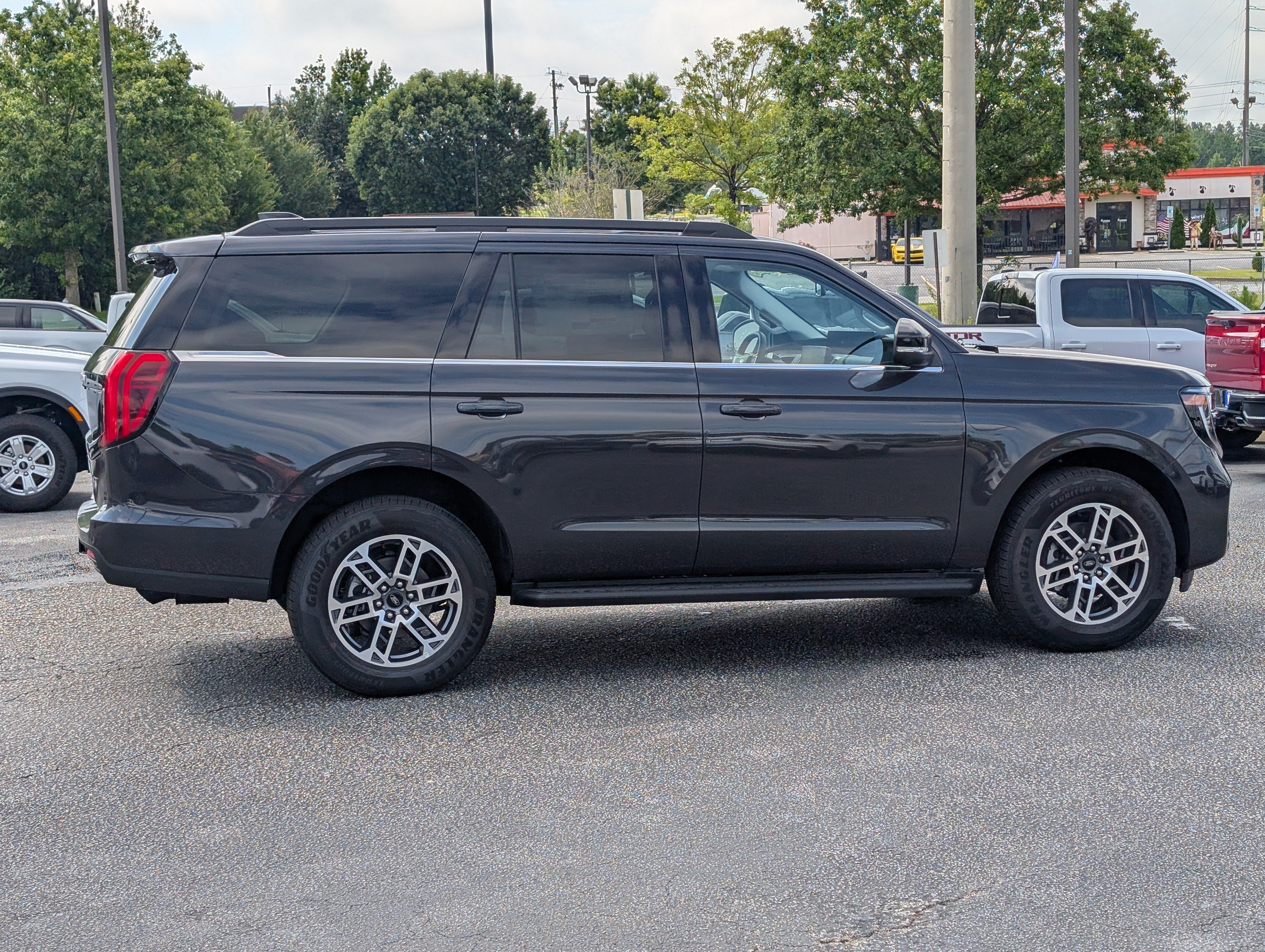 New 2026 Ford Expedition Active RWD image 8