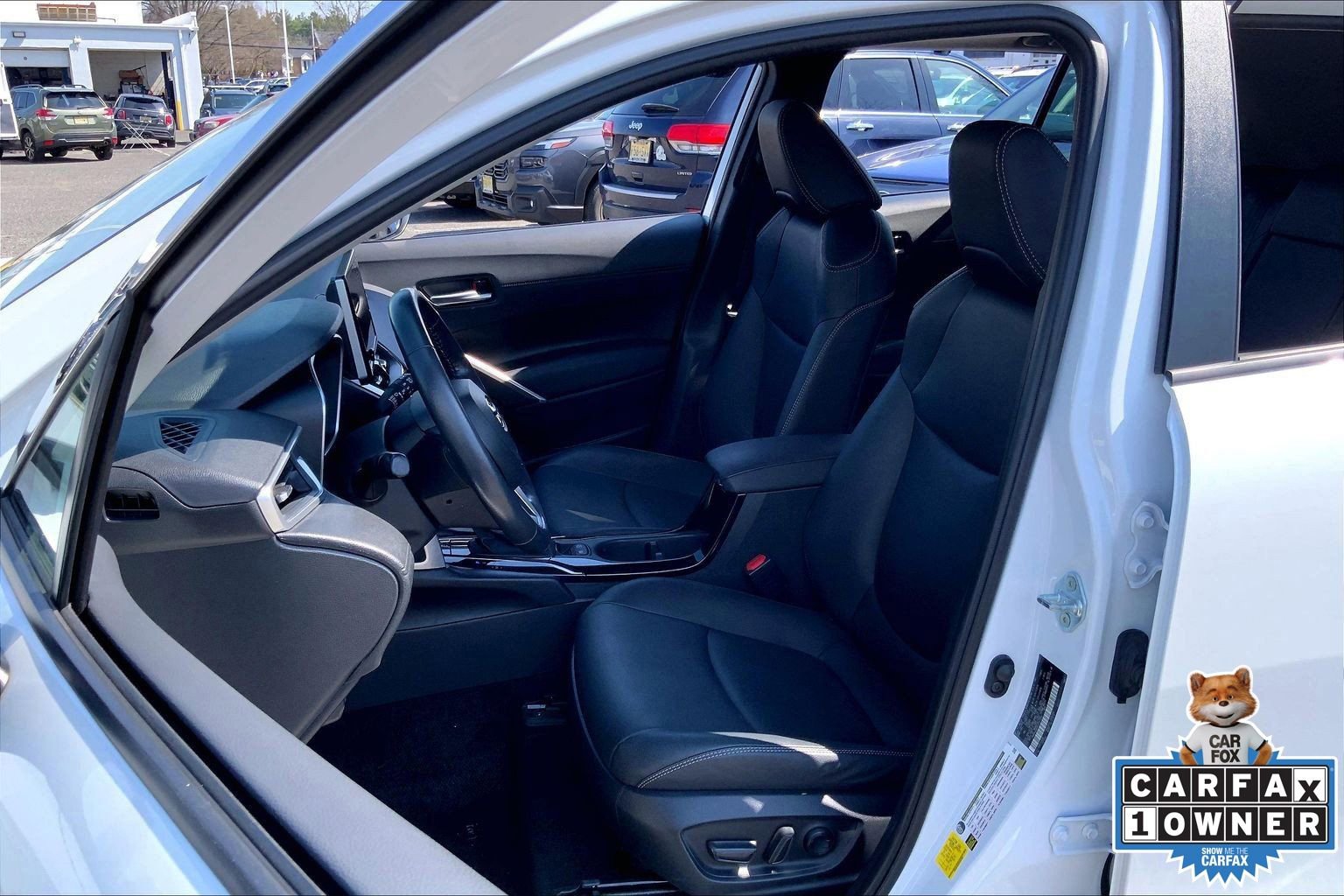 Used 2023 Toyota Corolla Cross XLE w/ Convenience Package image 8