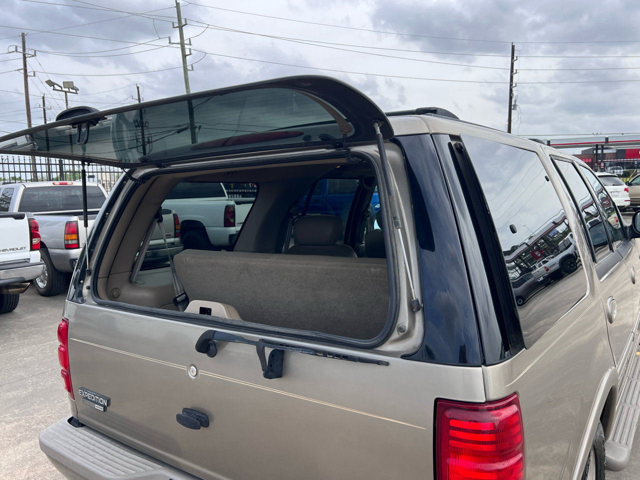 Used 2002 Ford Expedition Eddie Bauer image 17