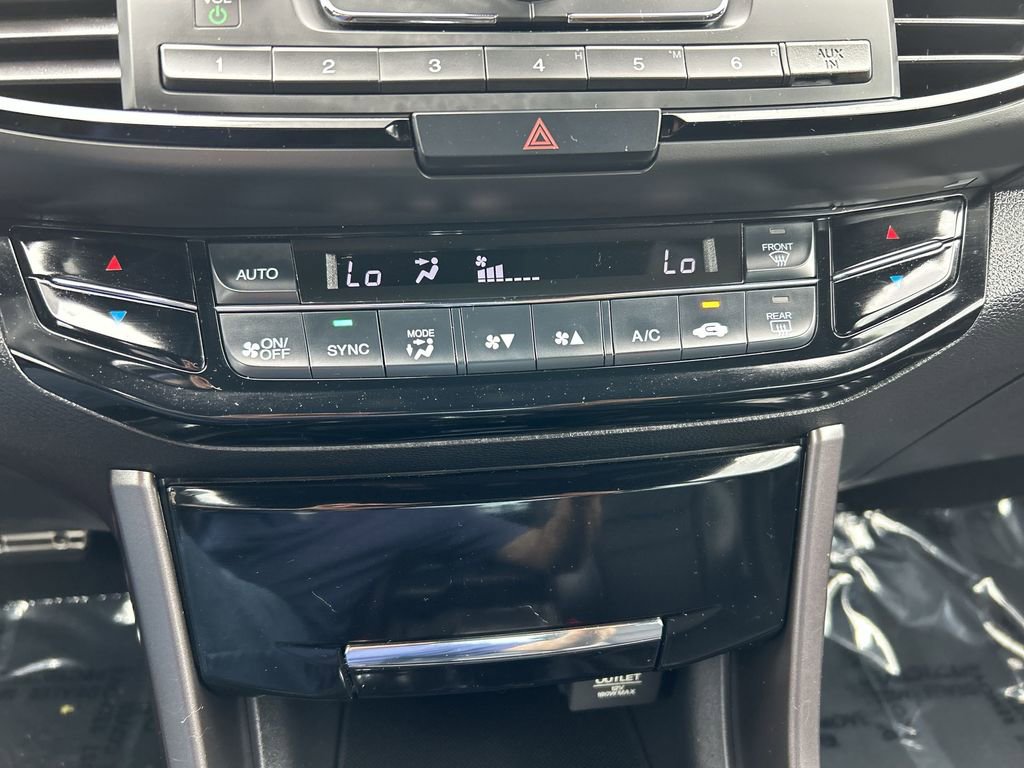 Used 2017 Honda Accord Sport image 18