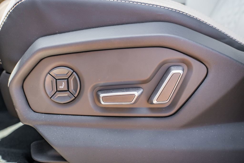 Used 2024 Lamborghini Urus S AWD/4WD image 21