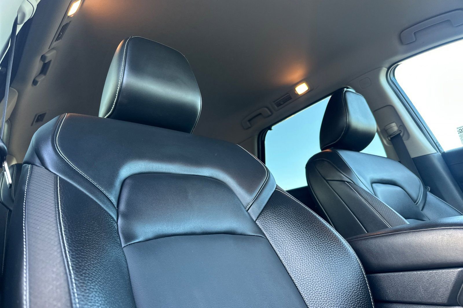 Used 2022 Nissan Pathfinder SL w/ SL Black Package image 21