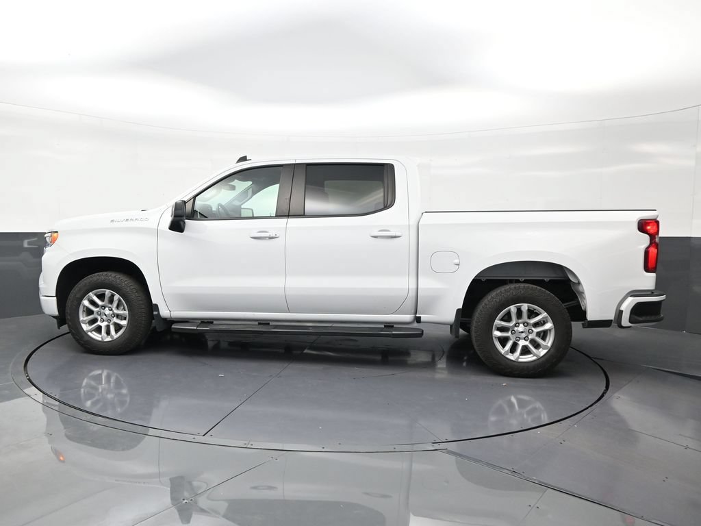 Used 2024 Chevrolet Silverado 1500 RST RWD image 2